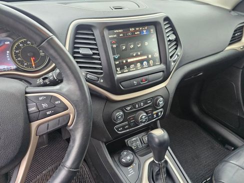 Used 2016 Jeep Cherokee Limited w/ Trailer Tow Group image 31