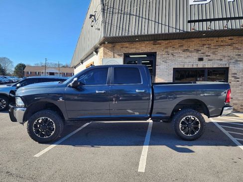 Used 2017 RAM 2500 SLT image 2