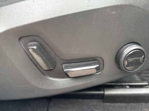 Certified 2023 Volvo XC60 B5 Core w/ Climate Package image 42