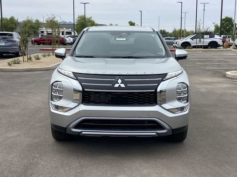 New 2026 Mitsubishi Outlander SE FWD image 3