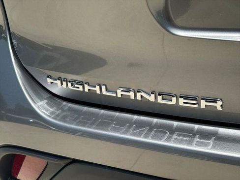 Certified 2026 Toyota Highlander XLE AWD/4WD image 13