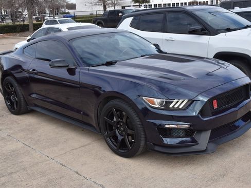 Used 2017 Ford Mustang GT Premium image 4