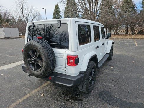 Used 2023 Jeep Wrangler Unlimited Sahara image 6