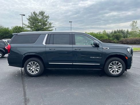 Used 2021 GMC Yukon XL Denali AWD/4WD image 5