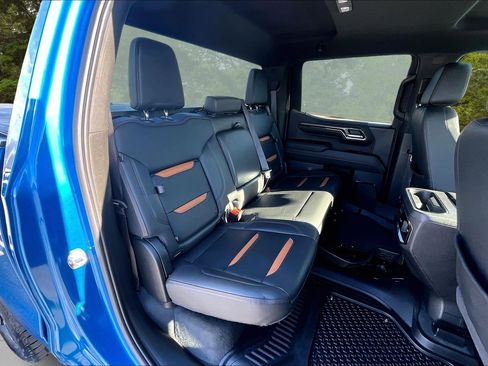 Used 2022 GMC Sierra 1500 AT4 image 28