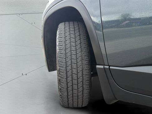 Used 2018 Chevrolet Traverse LT image 31