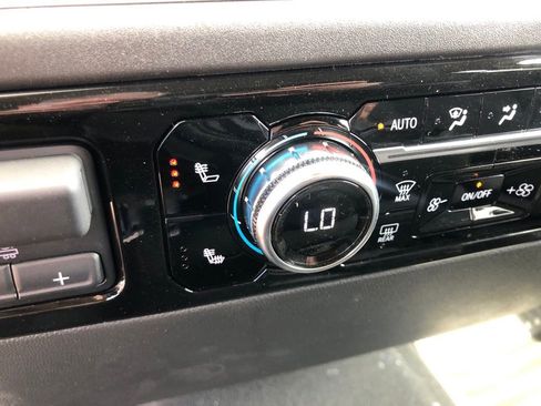 New 2025 GMC Sierra 1500 Elevation image 26