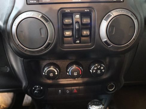 Used 2017 Jeep Wrangler Unlimited Sport w/ Quick Order Package 24S image 15