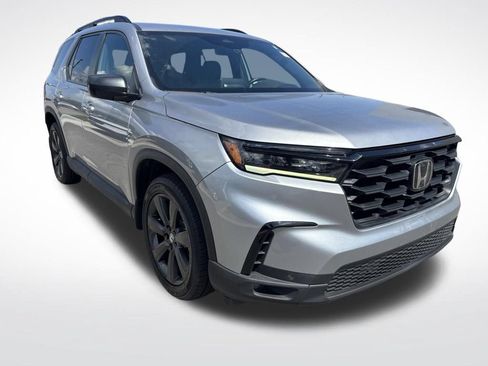 Used 2025 Honda Pilot Sport image 6