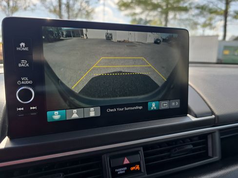 Used 2025 Honda Pilot EX-L image 26