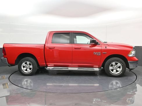 Used 2019 RAM 1500 Classic SLT w/ Luxury Group AWD/4WD image 9