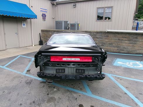 Used 2009 Dodge Challenger R/T image 3
