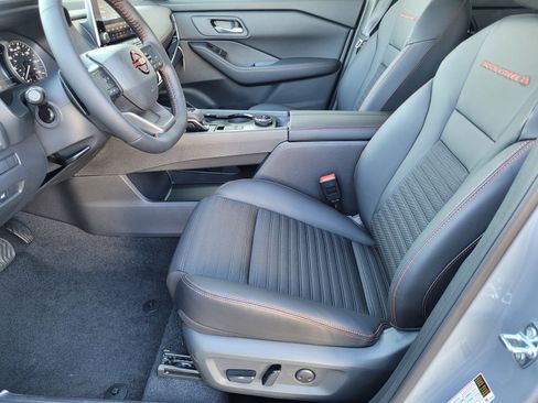 New 2026 Nissan Rogue SV w/ Rock Creek Premium Package AWD/4WD image 9