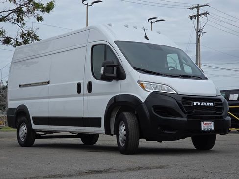 Used 2023 RAM ProMaster 2500 FWD image 9