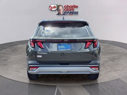 Used 2025 Hyundai Tucson SEL FWD image 4