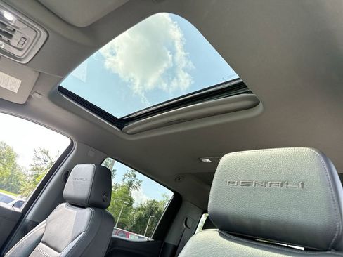 Used 2021 GMC Sierra 1500 Denali w/ Denali Ultimate Package AWD/4WD image 19