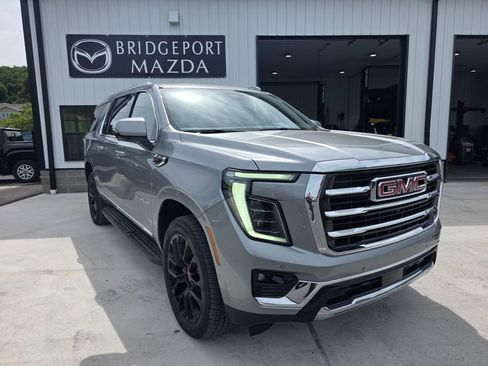 Used 2025 GMC Yukon XL Elevation w/ Technology Package AWD/4WD image 1