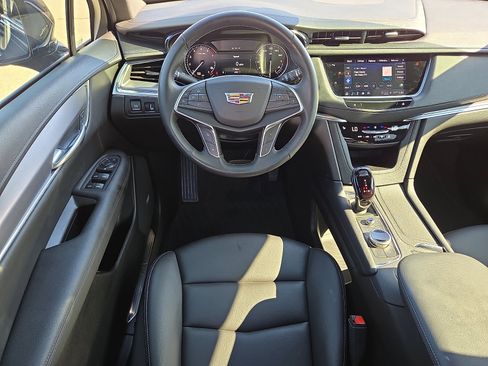 Used 2024 Cadillac XT5 Luxury image 11