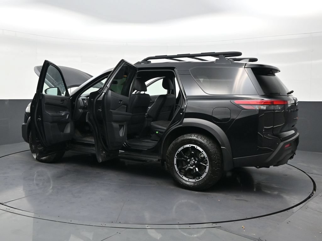 Used 2025 Nissan Pathfinder Rock Creek AWD/4WD image 32