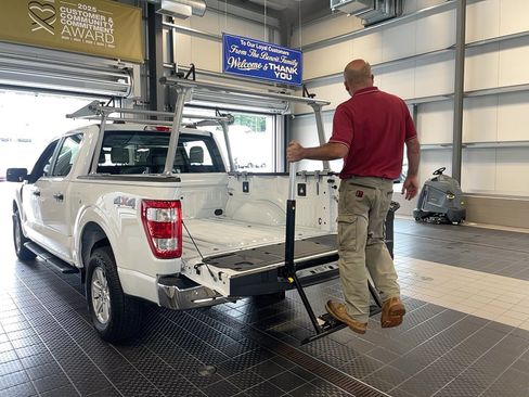 Used 2023 Ford F150 XL w/ XL Chrome Appearance Package image 22