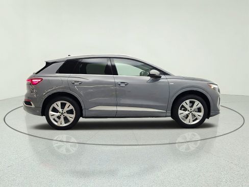 Used 2023 Audi Q4 e-tron Premium w/ Convenience Package AWD/4WD image 4