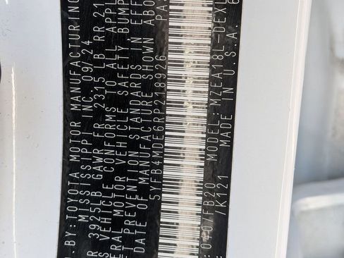 Used 2024 Toyota Corolla LE image 25