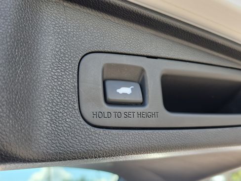 Used 2022 Honda CR-V Touring image 11