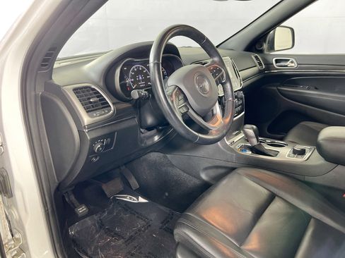 Used 2022 Jeep Grand Cherokee Limited image 9