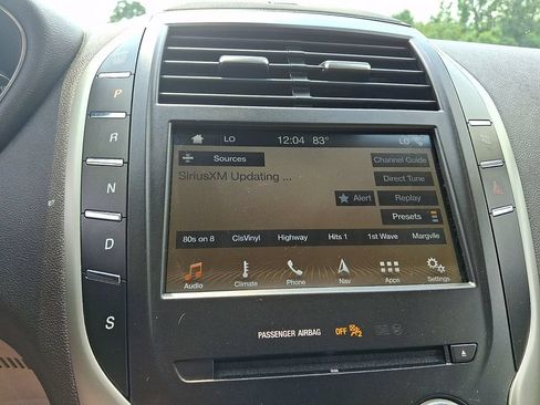 Certified 2019 Lincoln MKC Reserve w/ MKC Climate Package AWD/4WD image 16