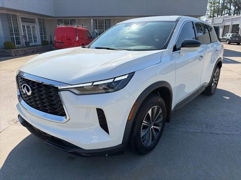 Used 2024 INFINITI QX60 Pure image 2