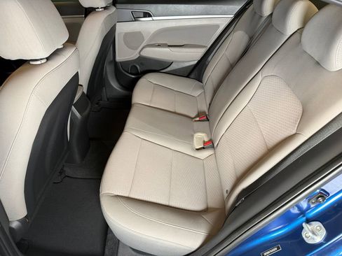 Used 2019 Hyundai Elantra SEL FWD image 21
