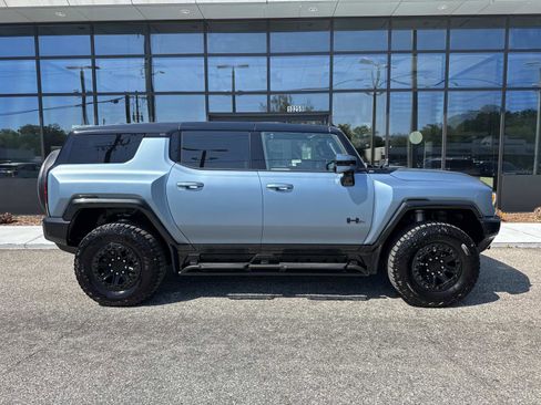 Used 2024 GMC Hummer EV 3X w/ Omega Edition image 2
