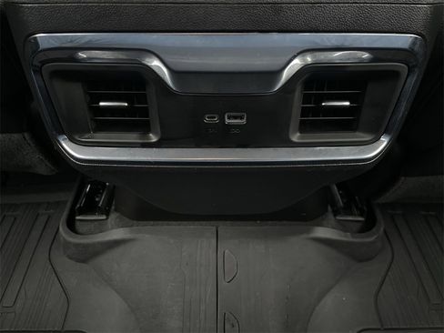 Used 2022 GMC Sierra 1500 SLT w/ SLT Convenience Package image 21