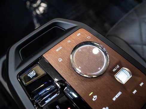 Used 2023 BMW iX xDrive50 w/ Ultimate Package 2 image 26