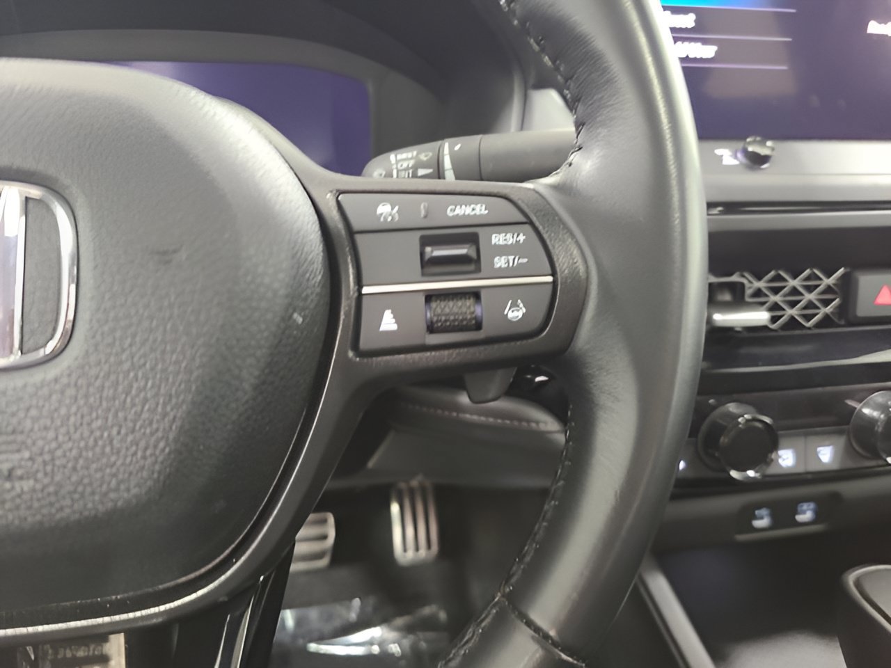Used 2024 Honda Accord Sport image 27