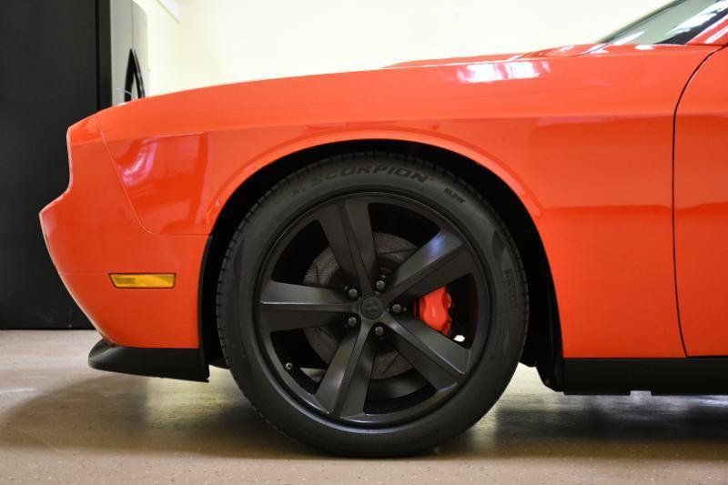 Used 2010 Dodge Challenger SRT8 w/ SRT Option Group II RWD image 10