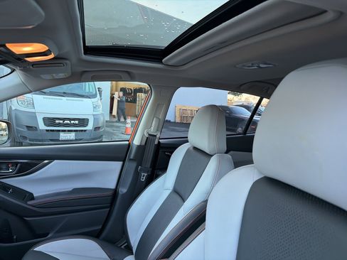 Used 2019 Subaru Crosstrek 2.0i Limited w/ Moonroof Package w/Navigation image 9