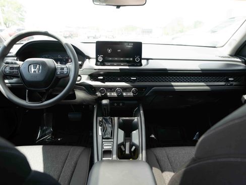 Certified 2025 Honda Accord SE image 20