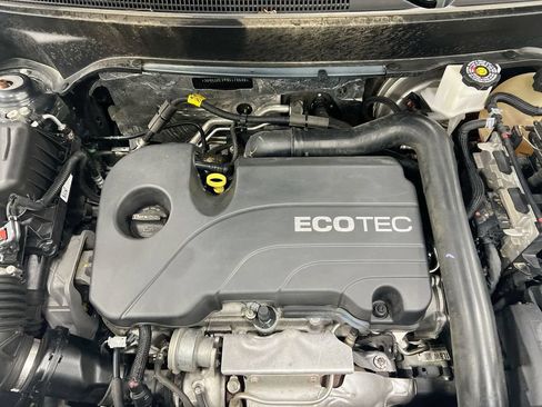 Used 2022 Chevrolet Equinox LS FWD image 24