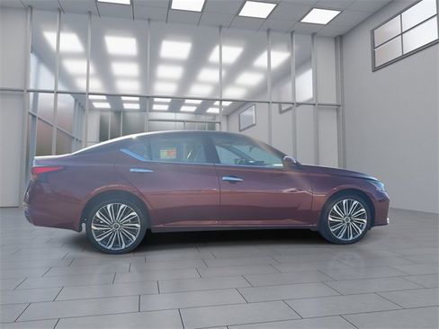 Certified 2024 Nissan Altima 2.5 SL image 9