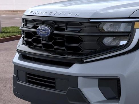 New 2026 Ford Expedition Active AWD/4WD image 17
