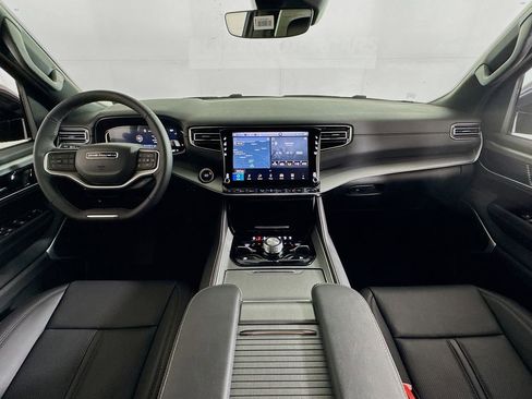 New 2026 Jeep Grand Wagoneer L Limited AWD/4WD image 31