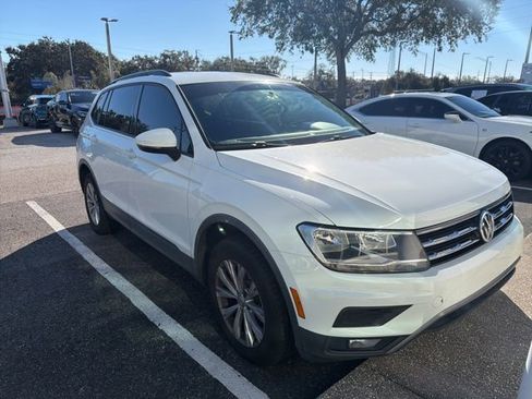 Used 2018 Volkswagen Tiguan S image 1