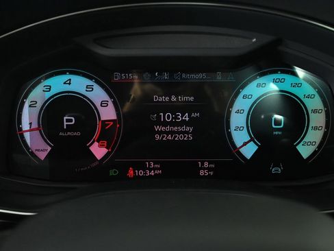 New 2025 Audi RS Q8 performance image 11