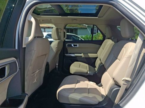 Certified 2023 Ford Explorer XLT w/ Equipment Group 202A AWD/4WD image 10