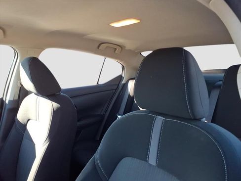 Used 2021 Nissan Sentra SV image 17