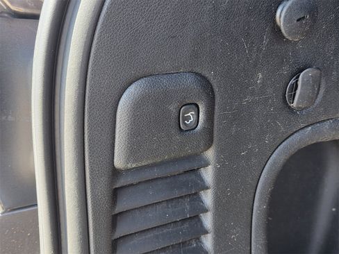 Used 2021 Jeep Grand Cherokee Limited image 31