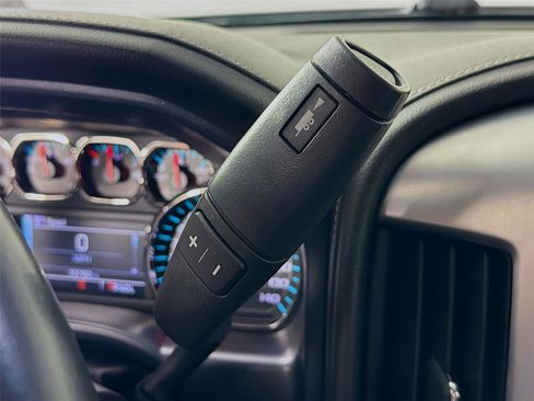 Used 2017 GMC Sierra 1500 SLE w/ SLE Value Package image 17