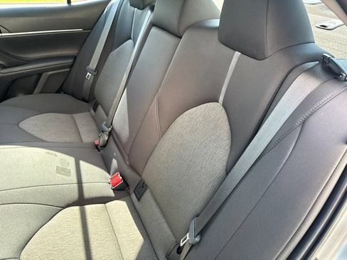 Used 2022 Toyota Camry LE FWD image 14