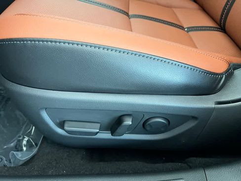 Used 2025 MAZDA CX-50 AWD 2.5 Turbo w/ Premium Pkg image 15